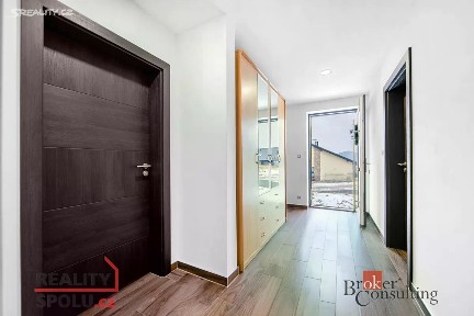 Prodej rodinného domu 196 m², pozemek 876 m² Nad Hájovnou, Loket