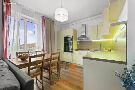 Prodej bytu 3+kk 53 m² Benešovo náměstí, Pardubice - Zelené Předměstí