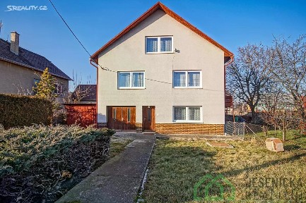 Prodej rodinného domu 269 m², pozemek 702 m² Nádražní, Javorník