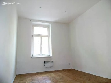 Pronájem bytu 1+1 26 m² Husitská, Praha - Žižkov