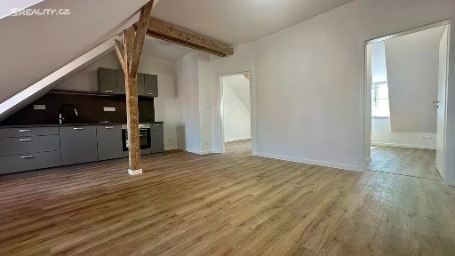 Pronájem bytu 3+kk 70 m² Kollárova, Cheb