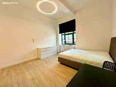 Pronájem bytu 1+kk 26 m² Poděbradská, Praha - Vysočany