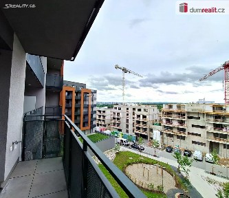 Pronájem bytu 1+kk 32 m² Výstavní, Praha - Háje