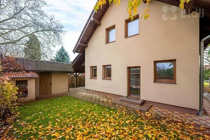 Pronájem vily 170 m², pozemek 940 m² Hovorčovická, Líbeznice