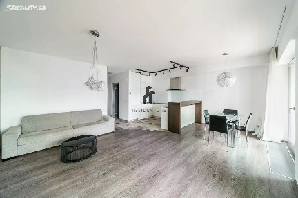 Pronájem bytu 2+kk 83 m² Za Karlínským přístavem, Praha - Karlín