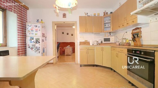 Prodej rodinného domu 189 m², pozemek 439 m² Rakvice
