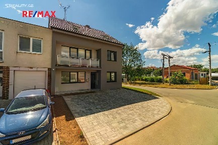 Prodej vícegeneračního domu 240 m², pozemek 280 m² Zvolence, Dolní Bojanovice