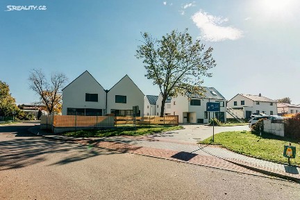 Prodej vícegeneračního domu 174 m², pozemek 255 m² Panská, Blažovice