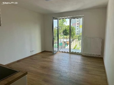 Pronájem bytu 2+kk 55 m² Jeneweinova, Brno - Komárov