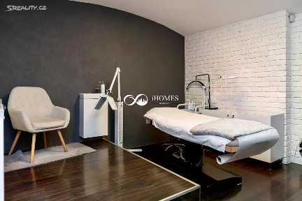 Pronájem obchodního prostoru 136 m² Korunní, Praha - Vinohrady