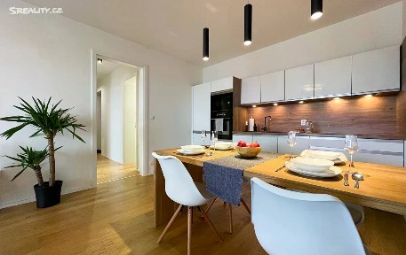 Pronájem bytu 2+kk 52 m² Plzákova, Praha - Kbely