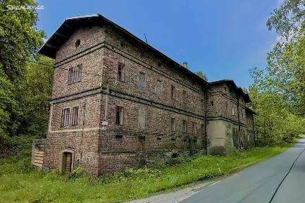 Prodej vícegeneračního domu 800 m², pozemek 1058 m²