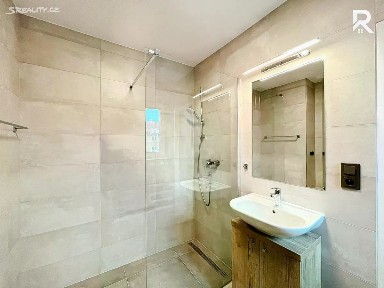 Pronájem bytu 2+1 55 m² U Červených domků, Hodonín