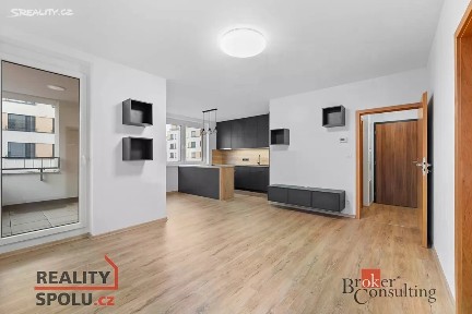 Pronájem bytu 2+kk 50 m² Pod Svahem, Hradec Králové