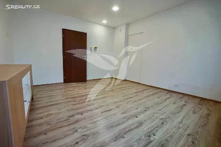 Pronájem bytu 1+1 38 m² Čemínská, Město Touškov