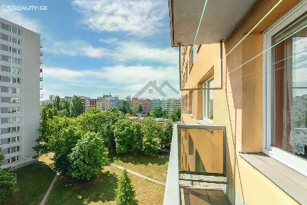 Prodej bytu 3+1 76 m² Nad lesním divadlem, Praha - Braník