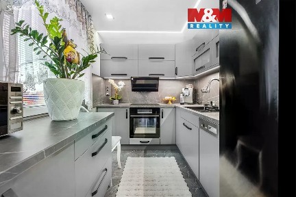 Prodej bytu 3+1 65 m² U Masokombinátu, Kosmonosy