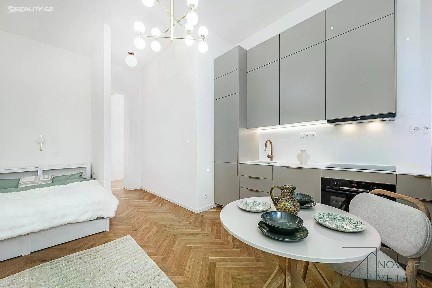 Prodej bytu 1+kk 28 m² Chodská, Praha - Vinohrady