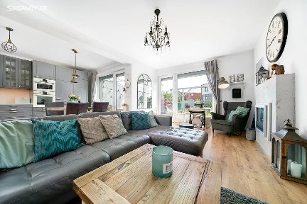 Praha, Praha 4, Cholupice, Zálužická