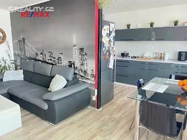 Prodej bytu 3+kk 73 m² Vysočanská, Praha - Prosek