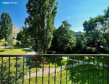 Prodej bytu 3+1 73 m² Nad lesním divadlem, Praha - Braník