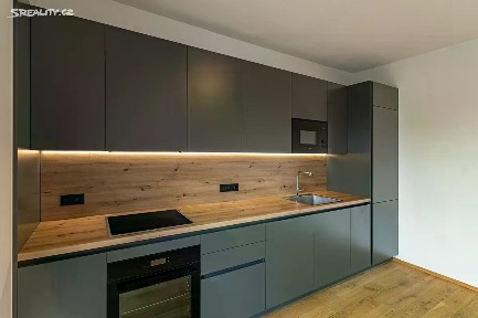 Prodej bytu 2+kk 62 m² Sokolova, Praha - Karlín