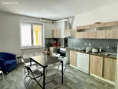 Pronájem rodinného domu 20 m², pozemek 178 m² Srnojedská, Pardubice - Svítkov