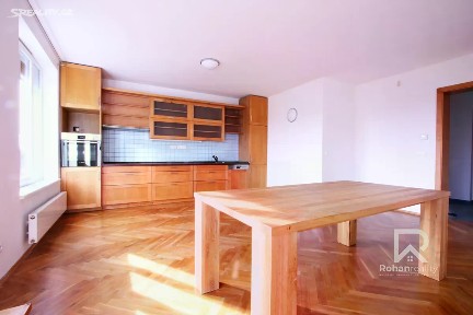 Pronájem bytu 4+kk 100 m² Mistrovská, Praha - Malešice