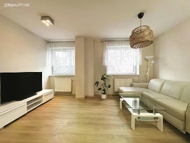 Pronájem bytu 4+kk 107 m² Tyršovo nábřeží, Zlín
