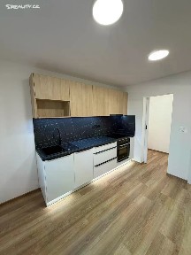 Pronájem bytu 2+1 76 m² Olšavní, Kunovice