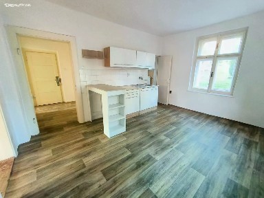 Pronájem bytu 2+1 66 m² U Dvora, Děčín - Děčín II-Nové Město