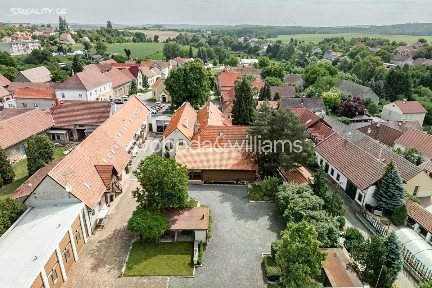 Prodej rodinného domu 1292 m², pozemek 26490 m² Ledce