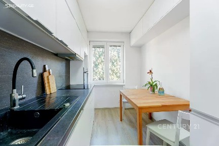 Prodej bytu 3+1 76 m² Benešovská, Nespeky