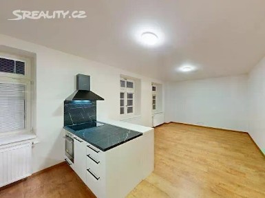 Pronájem bytu 1+kk 35 m² Na Petynce, Praha - Střešovice