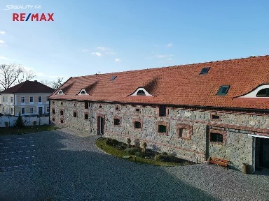 Pronájem komerční nemovitosti 258 m²