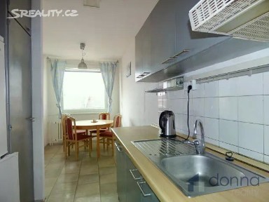 Praha, Praha 4, Újezd u Průhonic, Proutěná