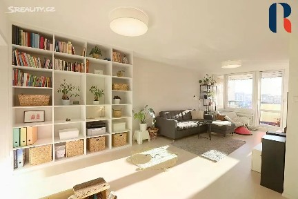 Prodej bytu 4+1 91 m² Frýdlantská, Praha - Kobylisy