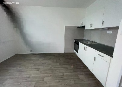 Pronájem bytu 1+kk 19 m² Pod Parkem, Ústí nad Labem - Severní Terasa