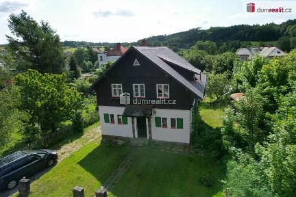 Prodej vily 180 m², pozemek 1230 m² Lipová