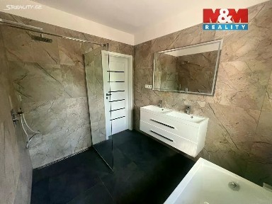 Prodej rodinného domu 105 m², pozemek 764 m²