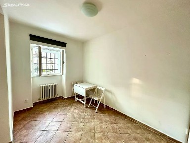 Pronájem bytu 1+kk 22 m² U Pernikářky, Praha - Smíchov