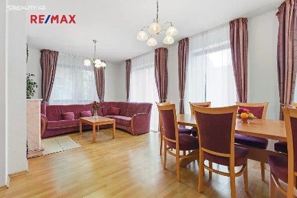 Prodej rodinného domu 137 m², pozemek 539 m² Slovenská, Karlovy Vary