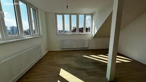 Prodej bytu 2+kk 48 m² Jeseniova, Praha - Žižkov