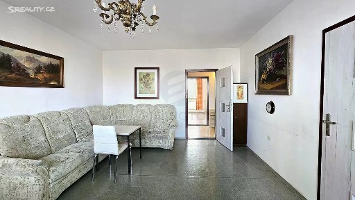 Pronájem bytu 3+1 80 m² Gutova, Praha - Strašnice