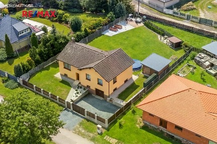 Prodej rodinného domu 204 m², pozemek 1006 m² Dlouhá Lhota