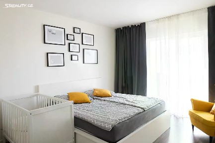 Prodej bytu 3+kk 65 m² Novovysočanská, Praha - Libeň