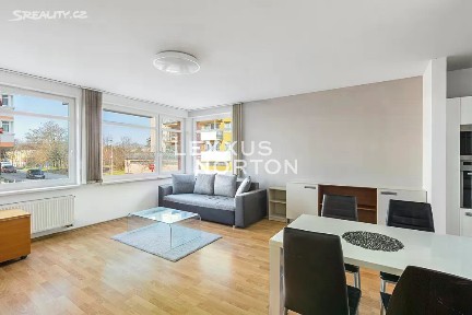 Prodej bytu 1+kk 47 m² Nad Okrouhlíkem, Praha - Libeň