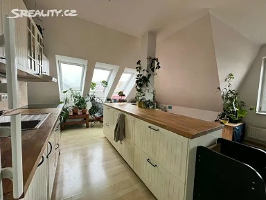 Praha, Praha 8, Kobylisy, Klíčanská