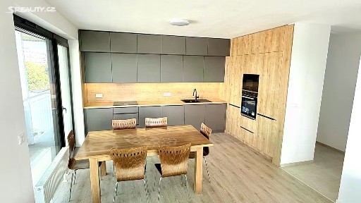 Pronájem bytu 4+kk 94 m² U Borského parku, Plzeň - Jižní Předměstí