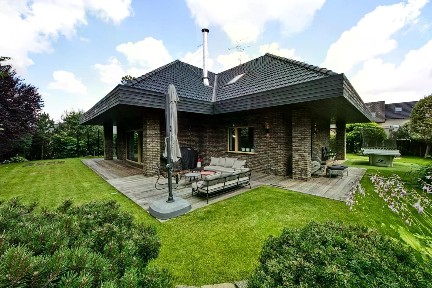 Prodej rodinného domu 293 m², pozemek 805 m²